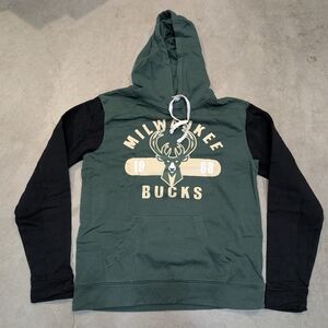 Fanatics Sweatshirt Milwaukee Bucks Mens M Green Black Hoodie NBA Basketball